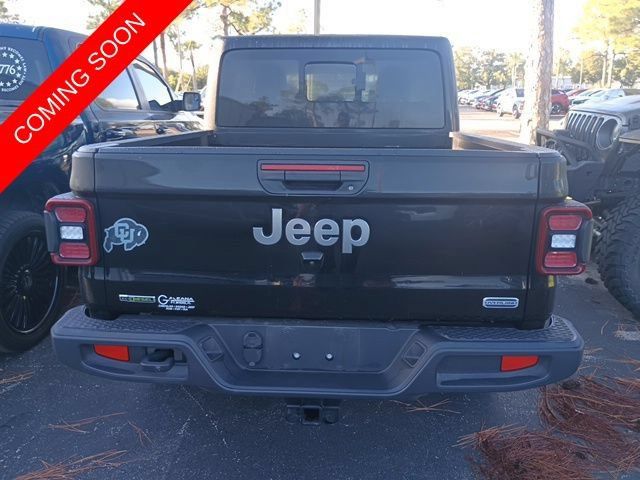 Used 2022 Jeep Gladiator Overland w/ LED Lighting Group AWD/4WD image 5