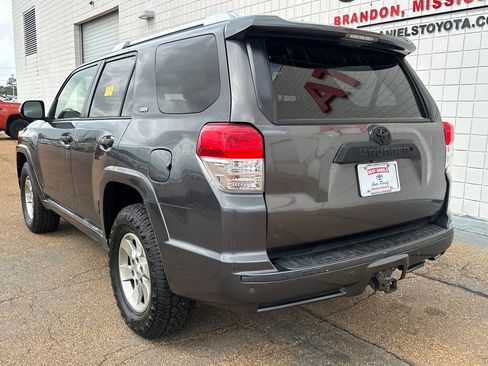 Used 2013 Toyota 4Runner SR5 w/ Convenience Pkg image 3