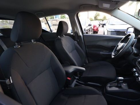 New 2025 Nissan Kicks Play S image 21