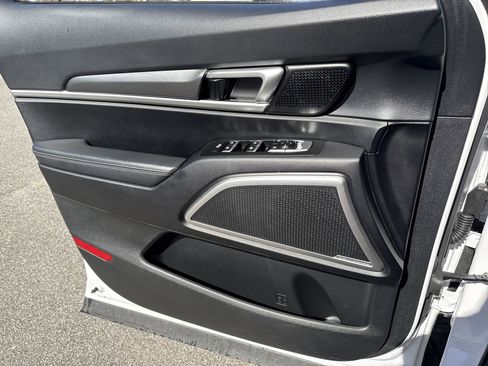 Used 2022 Kia Telluride S image 13