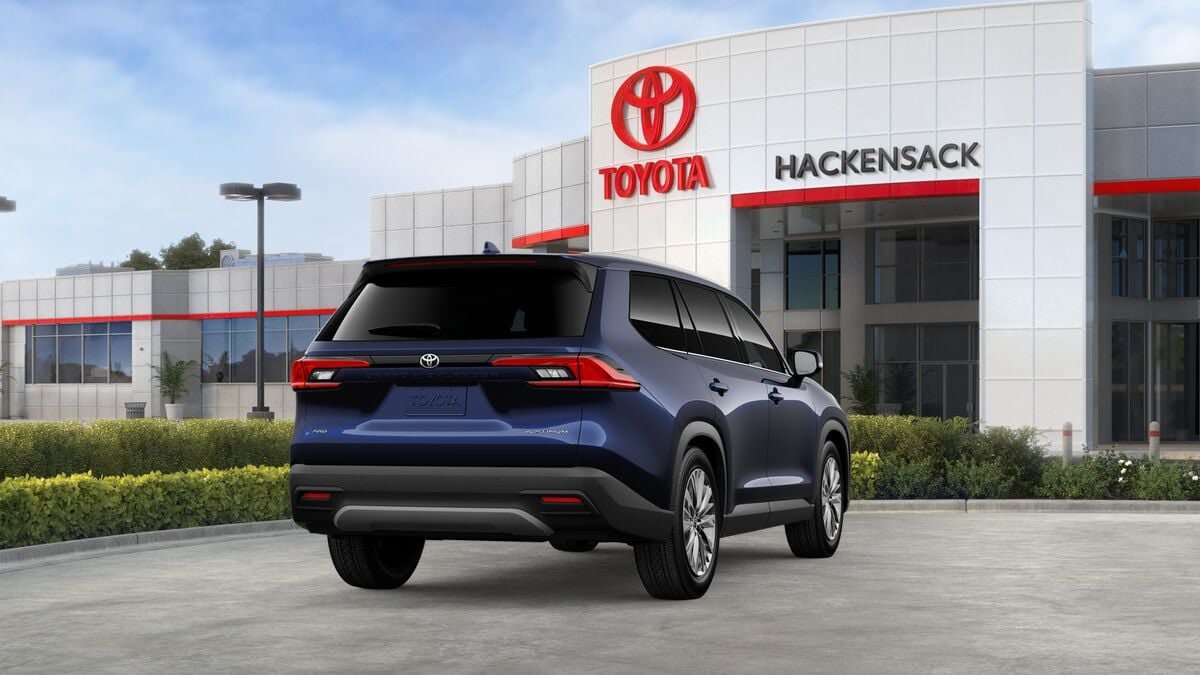 New 2026 Toyota Grand Highlander AWD image 9