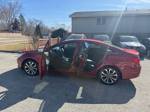 Used 2013 Hyundai Sonata SE w/ Navigation & Sunroof Pkg image 16