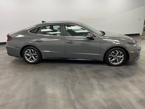 Used 2022 Hyundai Sonata SEL w/ Convenience Package image 6