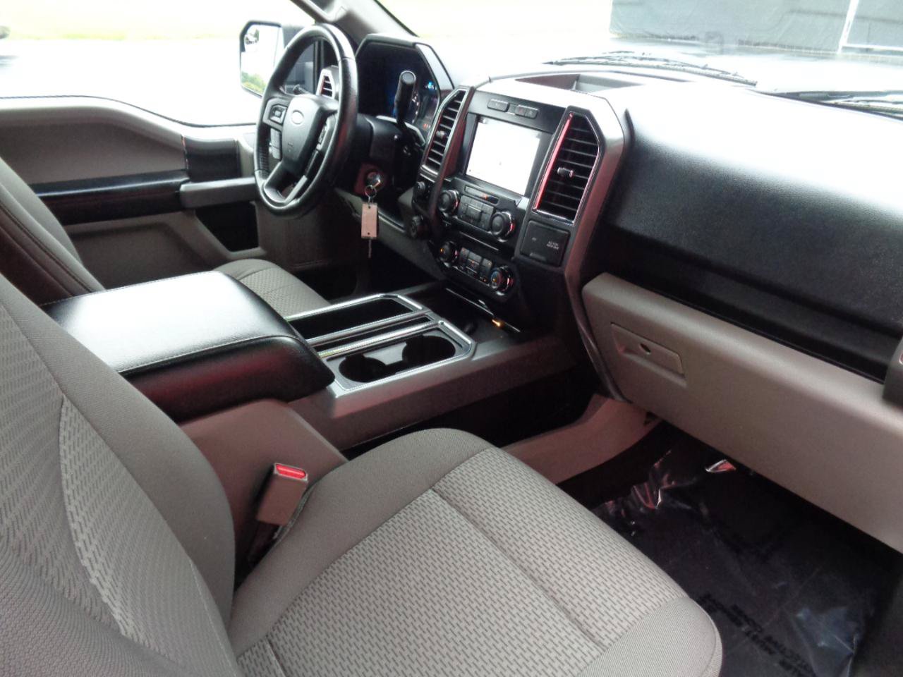 Used 2016 Ford F150 XLT w/ Equipment Group 302A Luxury AWD/4WD image 14