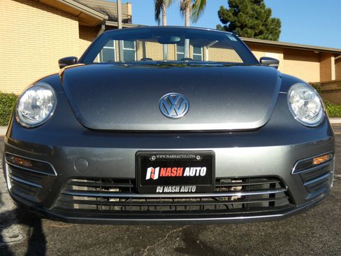 Used 2018 Volkswagen Beetle 2.0T S image 15