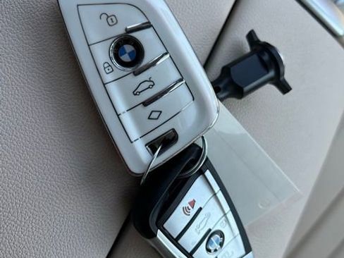 Used 2022 BMW X5 sDrive40i w/ Parking Assistance Package image 33