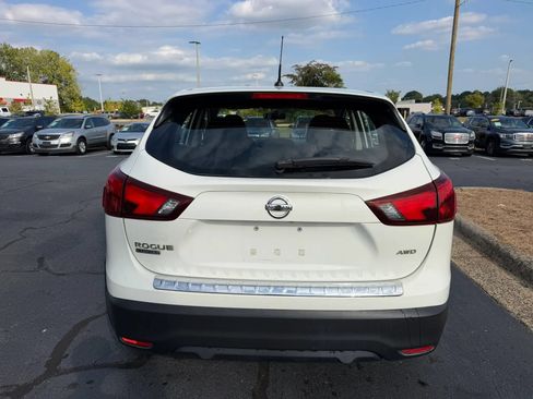 Used 2017 Nissan Rogue Sport S w/ S Appearance Package AWD/4WD image 6