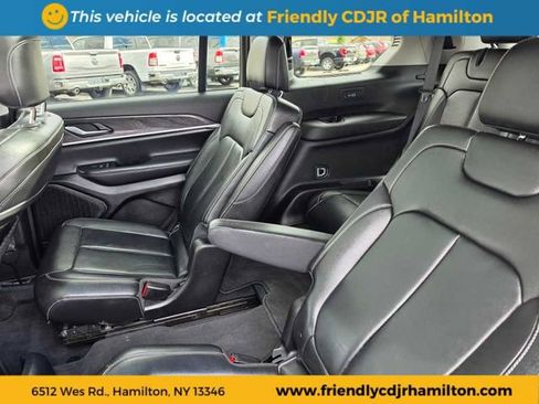 Used 2023 Jeep Grand Cherokee L Limited w/ Black Appearance Package AWD/4WD image 12