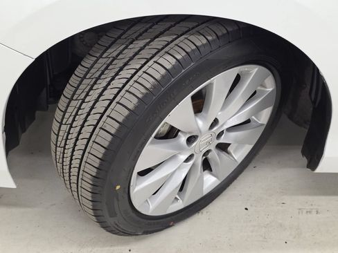 Used 2016 Honda Accord EX-L image 41