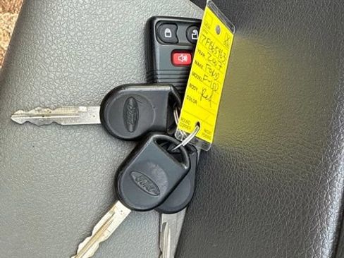 Used 2007 Ford F150 XLT AWD/4WD image 17