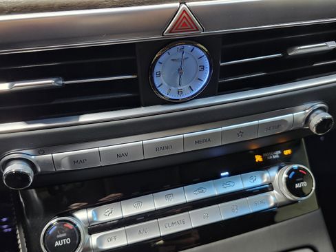 Used 2021 Genesis G90 3.3T Premium image 37