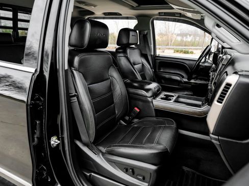 Used 2018 GMC Sierra 3500 Denali w/ Duramax Plus Package image 34