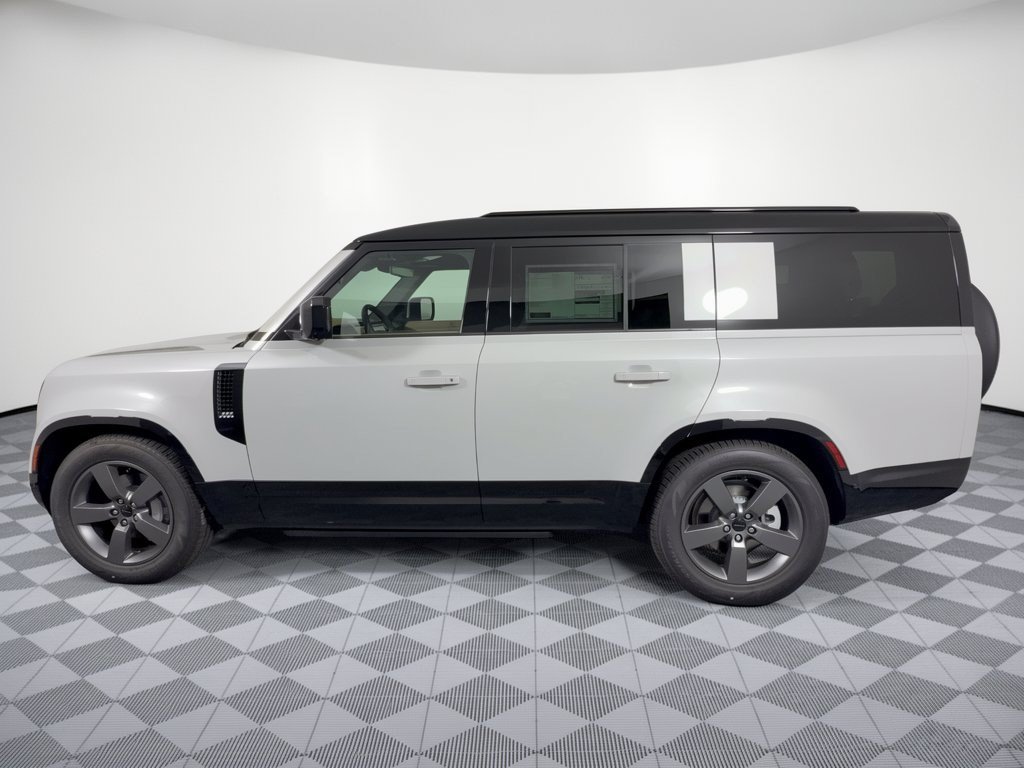 New 2026 Land Rover Defender 130 X-Dynamic SE AWD/4WD image 2