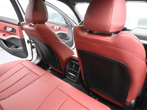 New 2026 BMW 330i xDrive 330i xDrive w/ M Sport Package image 27