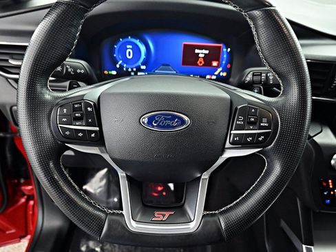 Used 2020 Ford Explorer ST w/ ST Street Pack image 7