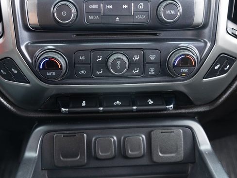 Used 2018 Chevrolet Silverado 1500 LT w/ All Star Edition image 38