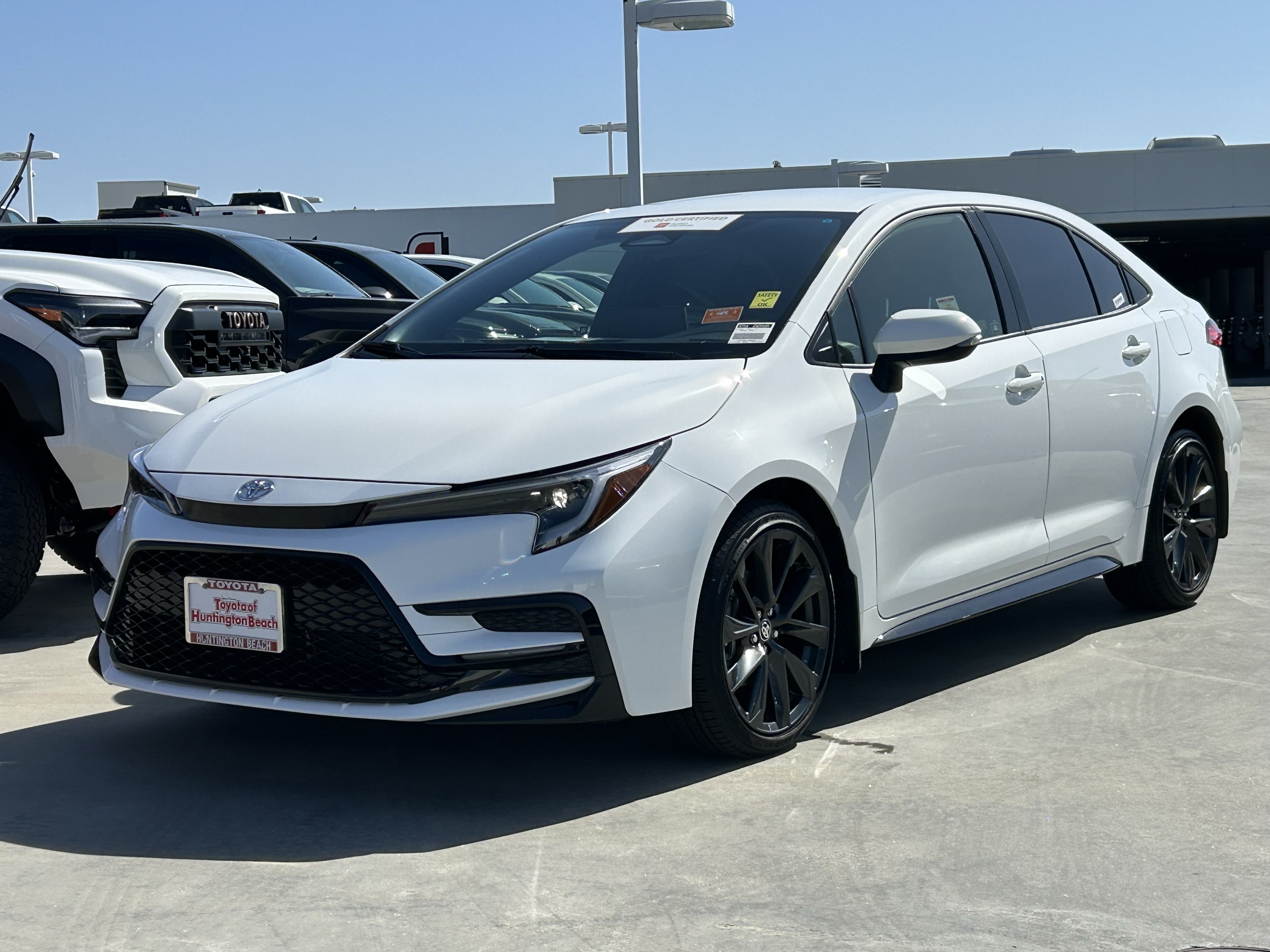 Certified 2026 Toyota Corolla SE w/ SE Package FWD image 6