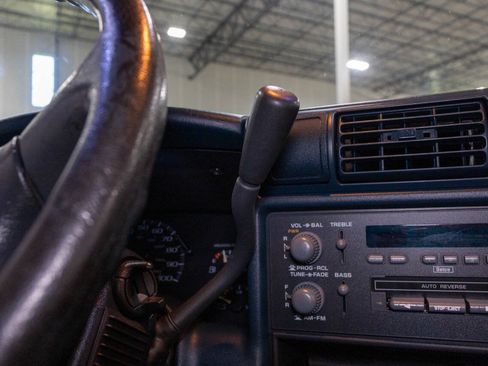 Used 1995 Chevrolet S10 Pickup LS RWD image 11