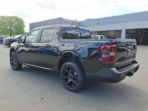 New 2025 Ford Maverick Lariat w/ Black Appearance Package image 5