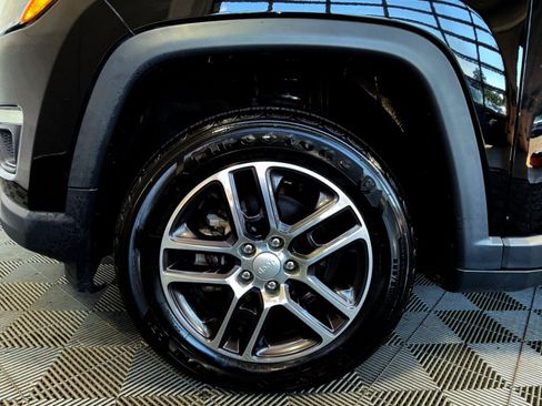 Used 2020 Jeep Compass Latitude w/ Cold Weather Group AWD/4WD image 12