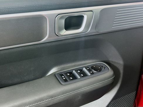 Used 2025 Hyundai Santa Fe SEL FWD image 15