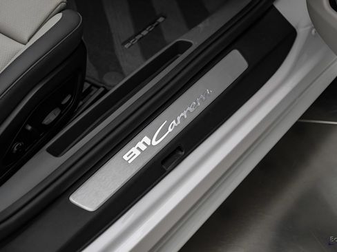 Used 2025 Porsche 911 Carrera RWD image 56