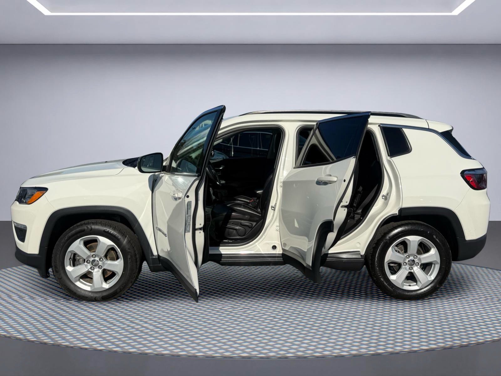 Used 2021 Jeep Compass Latitude FWD image 13