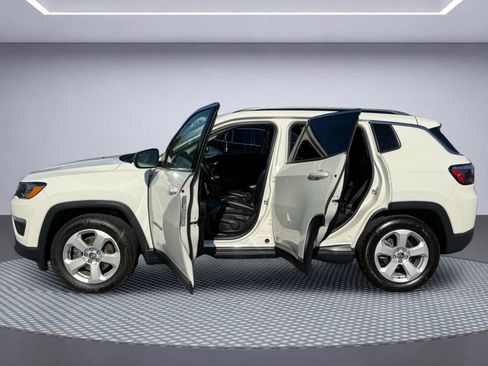 Used 2021 Jeep Compass Latitude FWD image 13