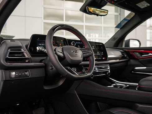 New 2026 Chevrolet Traverse RS w/ LPO, Floor Liner Package image 21