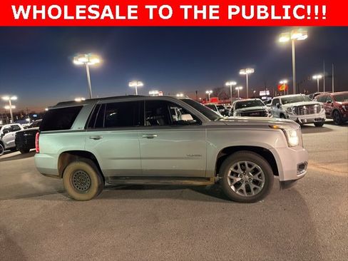 Used 2017 GMC Yukon SLT image 2