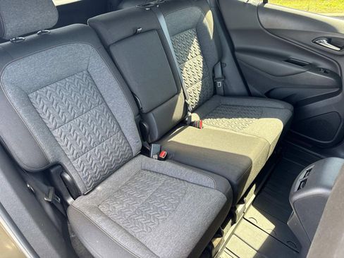 Used 2023 Chevrolet Equinox LT FWD image 17