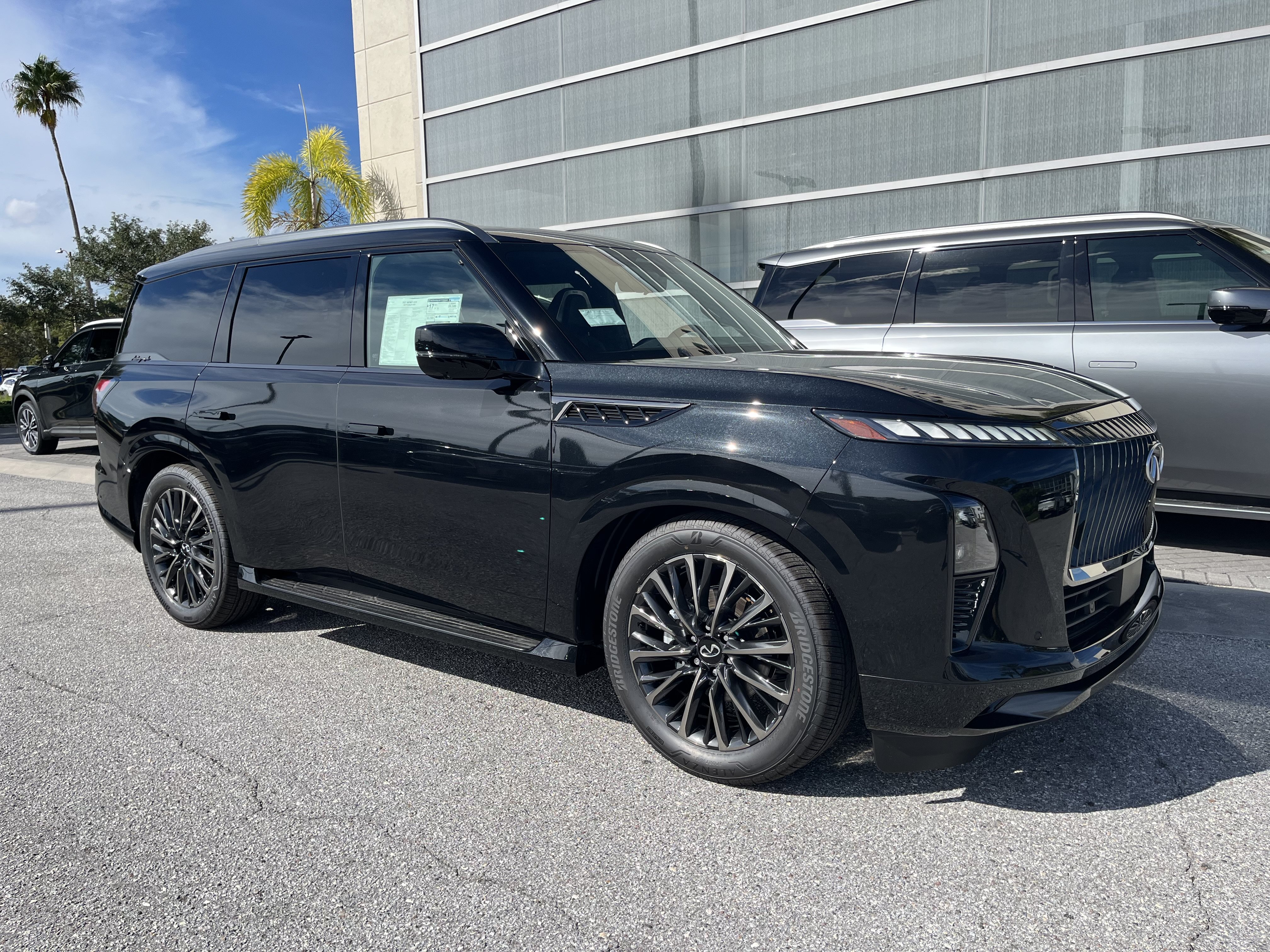 New 2027 INFINITI QX80 Autograph w/ Premium Cargo Package AWD/4WD image 7