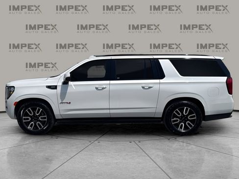 Used 2023 GMC Yukon XL AT4 w/ AT4 Premium Plus Package AWD/4WD image 2