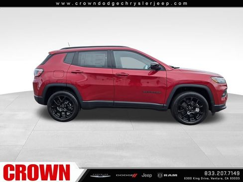 New 2026 Jeep Compass Latitude image 4