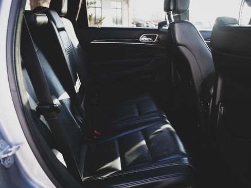 Used 2015 Jeep Grand Cherokee Overland image 40