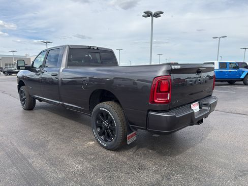 New 2026 RAM 2500 Laramie AWD/4WD image 7