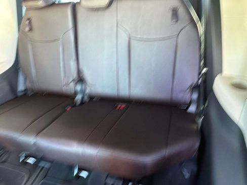 Certified 2021 Toyota Sienna Platinum FWD image 29