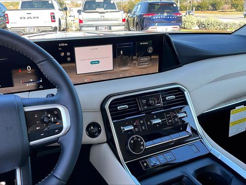 New 2026 Nissan Armada Platinum image 6