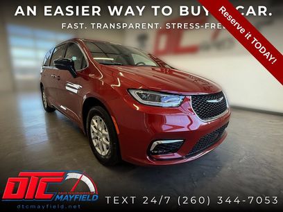 New 2026 Chrysler Pacifica Select
