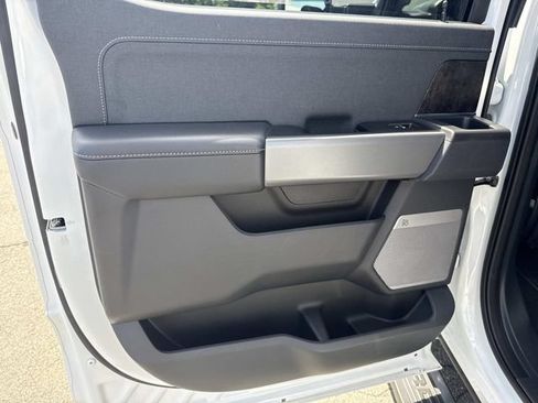 Used 2025 Ford F250 Lariat w/ Lariat Ultimate Package AWD/4WD image 16