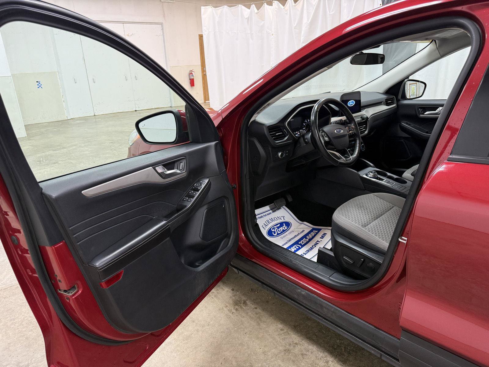 Used 2021 Ford Escape SE w/ Convenience Package AWD/4WD image 9