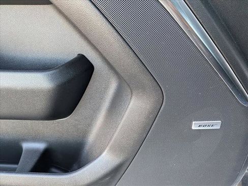 Used 2023 GMC Yukon XL Denali image 16