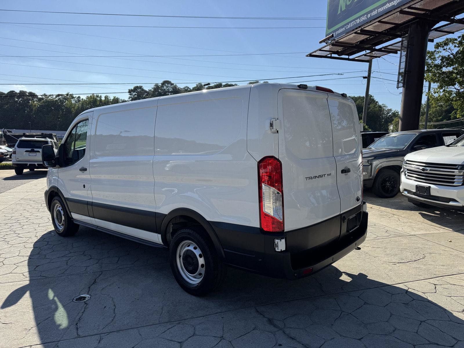 Used 2024 Ford Transit 150 Low Roof RWD image 8