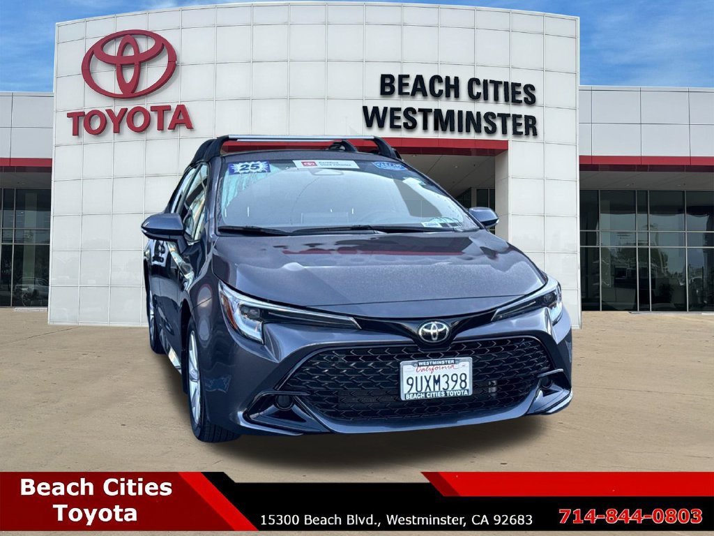 Certified 2025 Toyota Corolla SE w/ SE Package FWD image 2