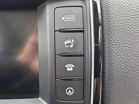 Used 2017 Jaguar F-PACE Prestige image 17