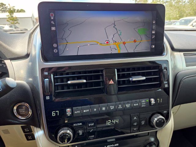 Used 2023 Lexus GX 460 Luxury w/ Sport Design Package AWD/4WD image 12