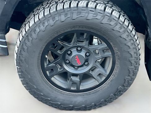 Used 2020 Toyota Tacoma TRD Sport w/ Technology Package image 29