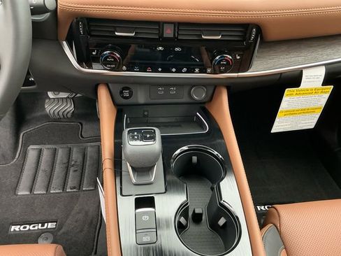 New 2026 Nissan Rogue Platinum w/ Platinum Premium Package image 13