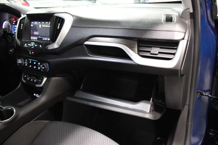 Used 2023 GMC Terrain SLE w/ Elevation Edition AWD/4WD image 24