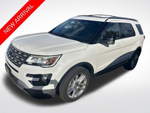 Used 2016 Ford Explorer XLT w/ Equipment Group 202A AWD/4WD image 1